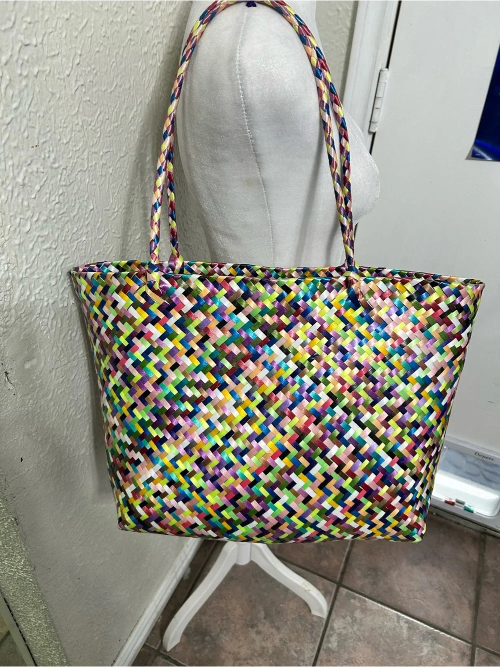 Multicolor Woven Tote Bag - Stylish Everyday Carry